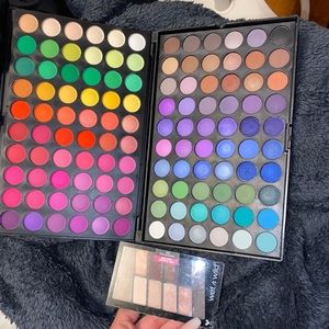 Eyeshadow pallete bundle